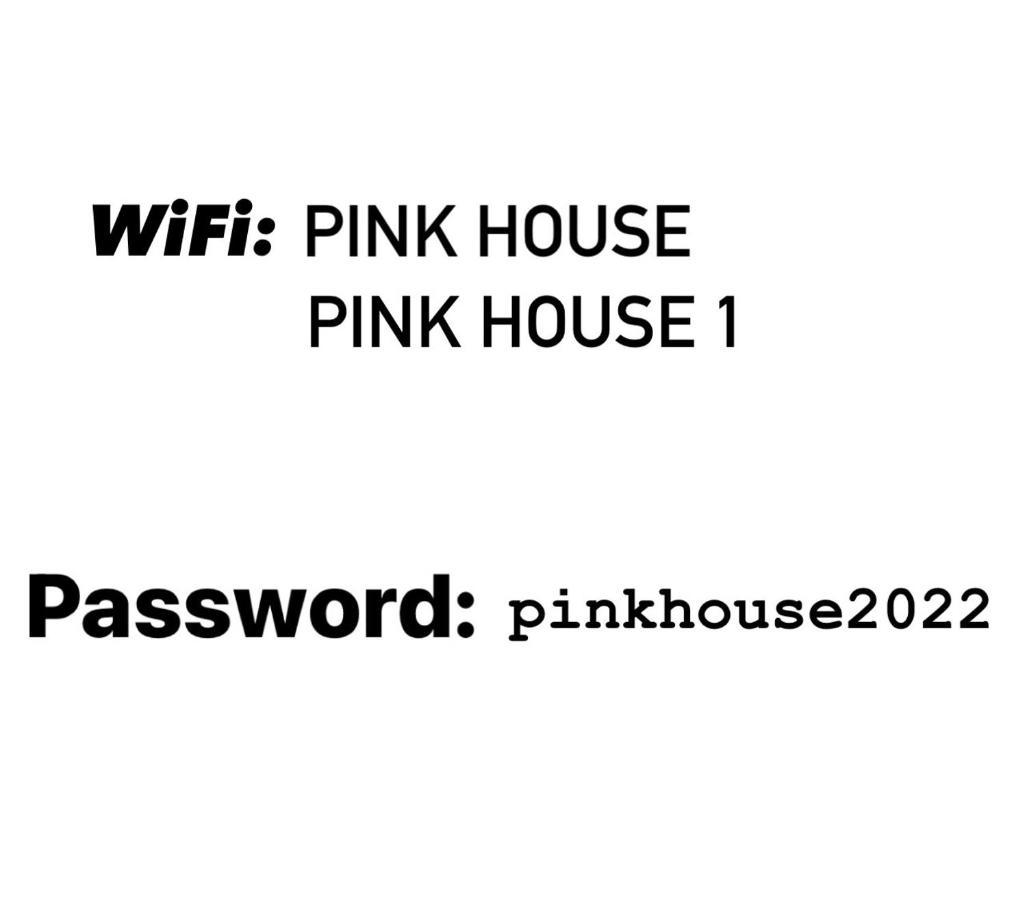 Pink House Apartments Jagodina Buitenkant foto